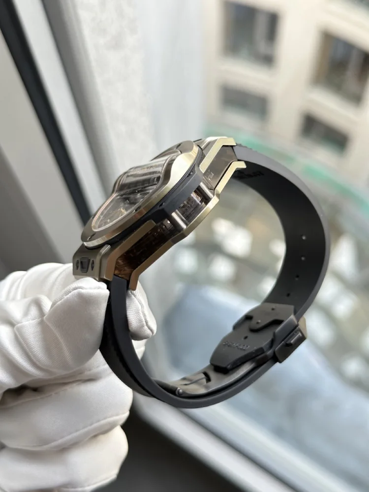 Hublot Big Bang MP-11 Magic Gold